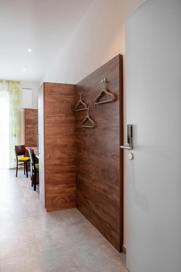 Hotel Gruene Elster Furth Bagian luar foto
